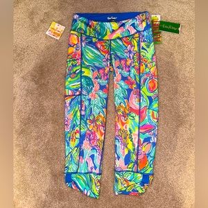 Lilly Pulitzer luxletic leggings in the color Bennet blue 💙